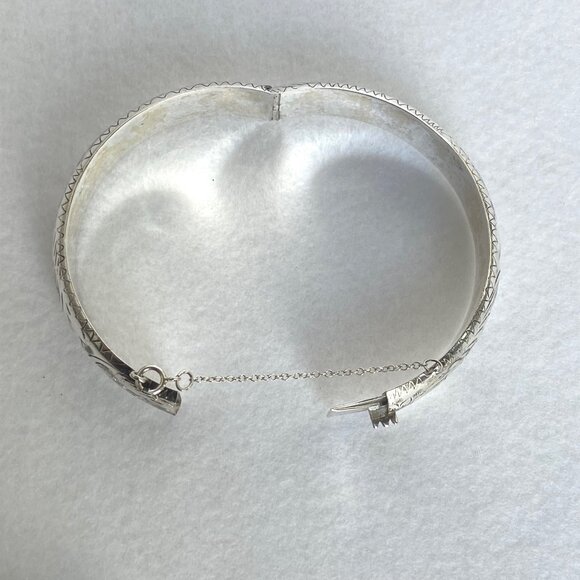 VTG Sterling Silver 925 14MM Wide Hollow Etched Scroll Round Bangle Bracelet 7" - Picture 7 of 16